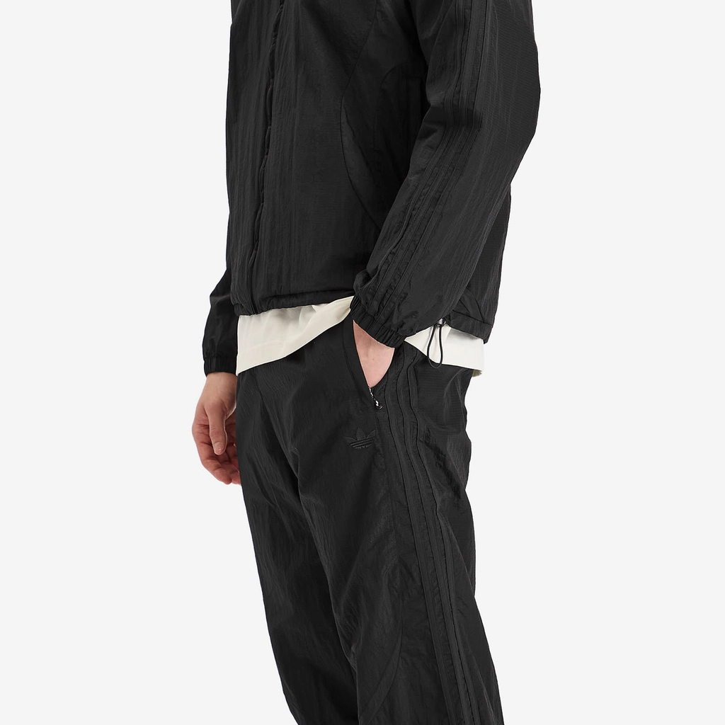 Adidas Originals Men's Adicolor 2000s Woven Track Pant Black